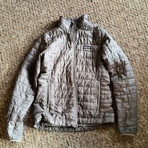 Patagonia puff jacket